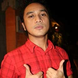 Giring Nidji: Nggak Semuanya Foto Pre Wedding Ciuman