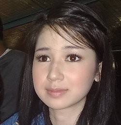 Laura Basuki: Rebonding Hak Perempuan 