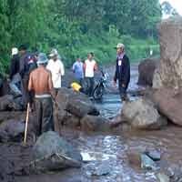 Longsor Akibat Hujan Deras, 2 Desa di Mojokerto Terisolir