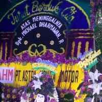 Jenazah Tiba, Pelayat Penuhi Rumah Michael D. Ruslim