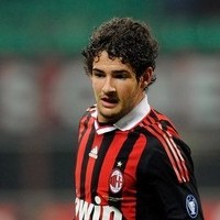 Milan Kirim Pato ke Brasil