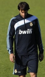 Spurs Dekati Nistelrooy, jika..