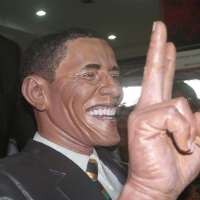 Dubes AS Tertawa Lihat Obama Naik Becak di Yogya