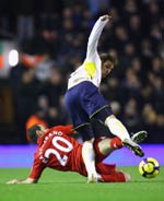 Kuyt Bawa Liverpool Bungkam Spurs