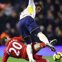 Kuyt Bawa Liverpool Bungkam Spurs