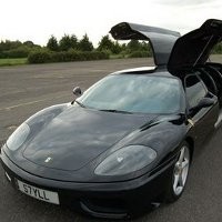 Parade Mobil Limusin