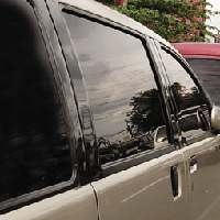 Kaca Film Mobil Gelap Bisa Melindungi ?