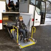 Mercedes L Tourismo untuk Penyandang Cacat 