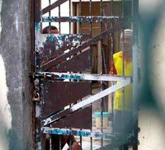 Bekas Sel Amrozi cs di LP Batu Bekas Sel Amrozi cs di LP Batu