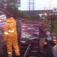 Jalur Surabaya-Sidoarjo Ditutup, 5 KA Tertahan