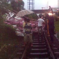 Jalur KA Surabaya-Sidoarjo Kembali Normal