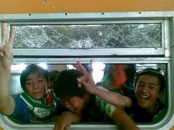 Wagub Jatim Minta Aparat Hukum Tindak Tegas Bonek