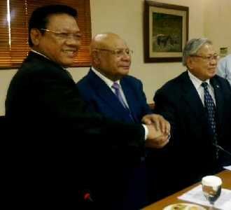 Menko Kesra Menerima Nicolas Jouwe