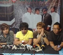 Jelang Umroh, Radja Salat Tobat 