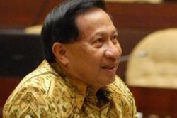 Pemerintah Kurangi Pengangkatan Tenaga Kerja Honorer di 2010