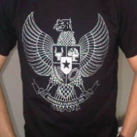 Bangga Berkaos Garuda Cukup Rp 80 Ribu