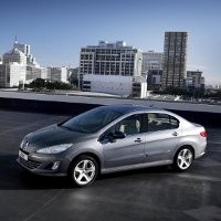 Peugeot 408 Hadir di China, Indonesia Masih Pikir-pikir
