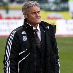 Wolfsburg Lepas Pelatih Veh