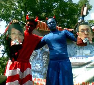 Demo Tuntut Boediono Turun