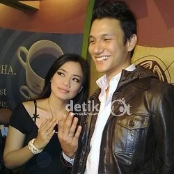 Christian-Titi Kamal Pilih Kerja daripada Anak 