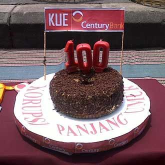 Kue Century Jadi Rebutan Koruptor
