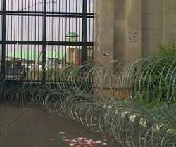 Massa Pro SBY Bentangkan Spanduk Rakyat Dukung SBY