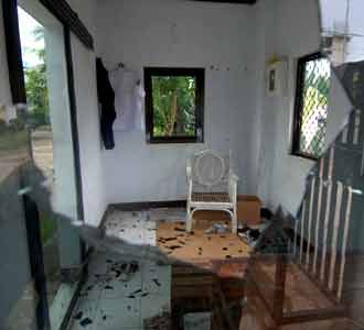 Pria Bercadar Rusak Kantor PTPN