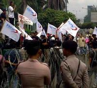 Buruh Protes Kinerja SBY-Boediono