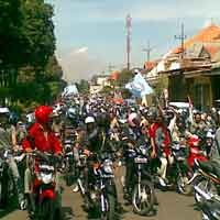 Buruh Konvoi, Kawasan Margomulyo Macet 