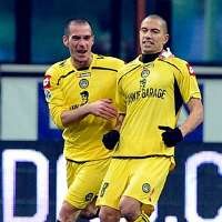 Gol Inler Singkirkan Milan