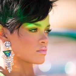 Mesra Dengan Atlet Baseball, Rihanna Ngaku Jomblo