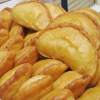 Nyam... Nyam... Pedas Gurih Si Panada 