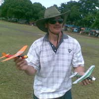 Wuss..!! Pesawat Melayang Setinggi 50 Meter