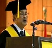 Habibie Terima Doktor HC dari UI