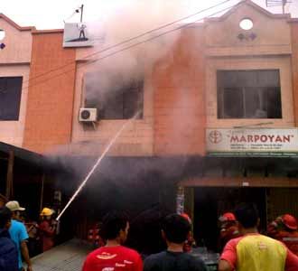 Ruko Sembako di Pekanbaru Terbakar 
