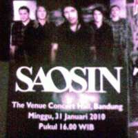 Stik Drum dan Handuk Jadi Rebutan Penonton