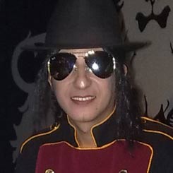 MJ Meninggal, Adam Jackson Makin Laris