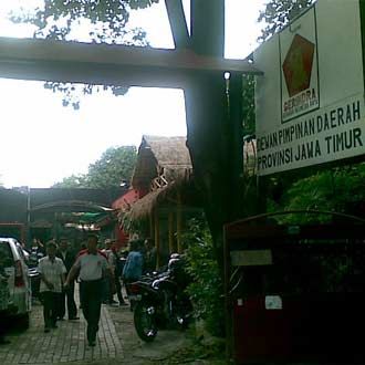 Kantor Gerindra Jatim Diserbu