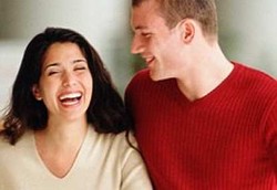  Otak Wanita Lebih Lambat Merespons Tertawa