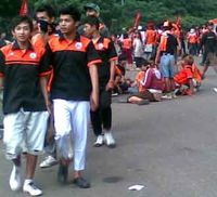 Jakmania Serbu Gelora Bung Karno