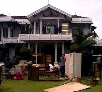 Rumah Mantan Dewan Dieksekusi