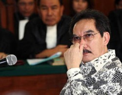 Wili & Jerry Baca Duplik, Antasari Jumat