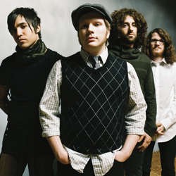 Pete Wentz Nggak Yakin Fall Out Boy Bersatu Lagi