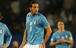 Toni Keberatan Bila Amauri Gabung Azzurri