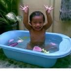 Nabila Azhari Putri H, 2,3 Tahun; Perempuan; f