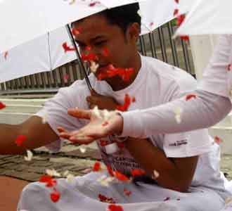 ICW Tabur Bunga di Gedung MA