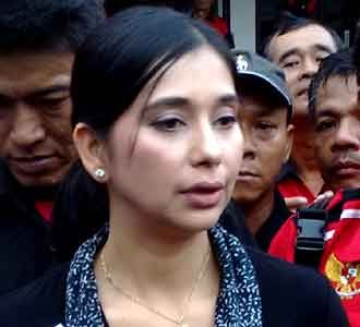 Ayu Siap Berhenti Jadi Artis