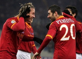 Menang 2-0, Roma Intip Final