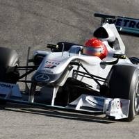 Brawn Akui Mercedes Belum Cepat