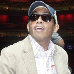 Glenn Fredly Hanya Istirahat, Tak Gantung Mic